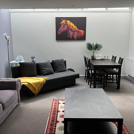 Lancing Apartments - Spacious 2 Bed - Sleeps 6 - Burnham Village Σλόουθ Εξωτερικό φωτογραφία
