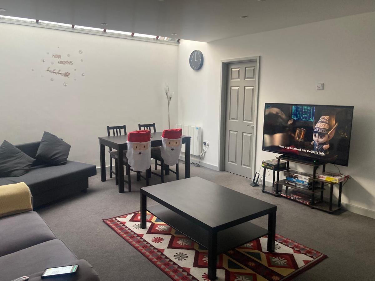 Lancing Apartments - Spacious 2 Bed - Sleeps 6 - Burnham Village Σλόουθ Εξωτερικό φωτογραφία
