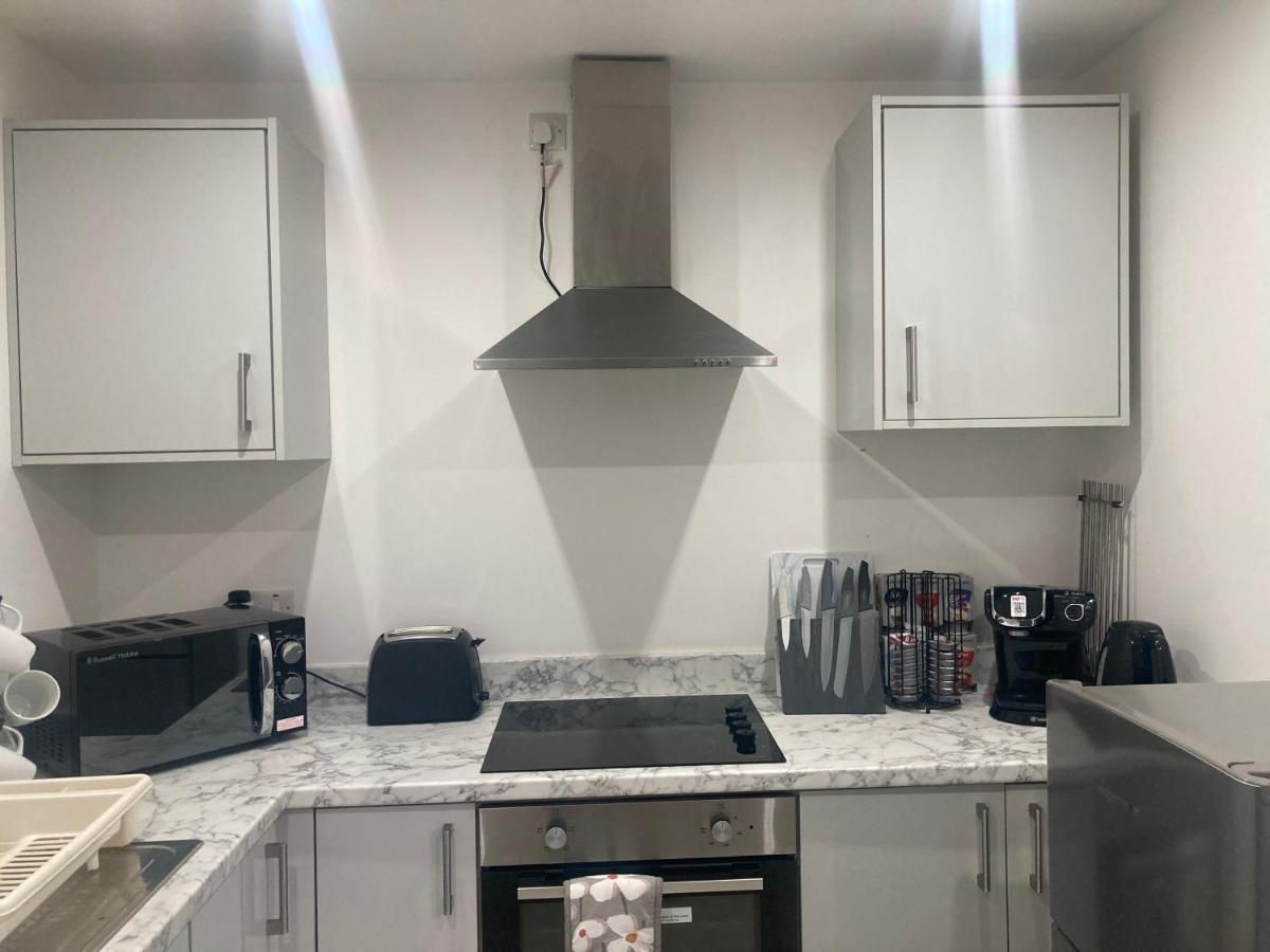 Lancing Apartments - Spacious 2 Bed - Sleeps 6 - Burnham Village Σλόουθ Εξωτερικό φωτογραφία